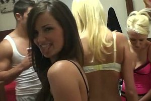 xxxxhd68日本护士hd