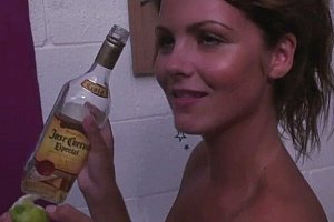 播放eeuss影院一18