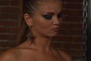 水滴偷拍中年夫妇在客厅